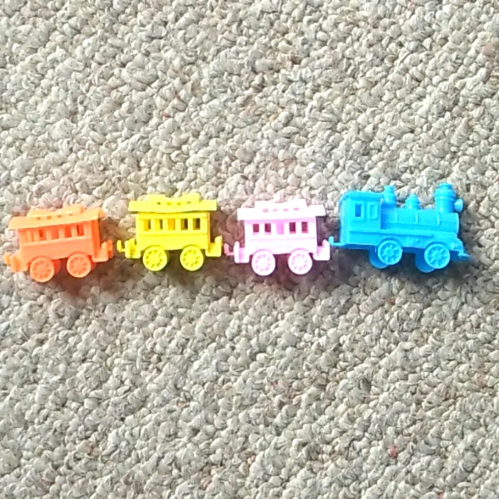 🚂 Vintage 70s Carnival Train Cake Topper Plastic 🎉